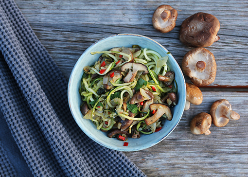 Zoodles mit Shiitake Pilzen