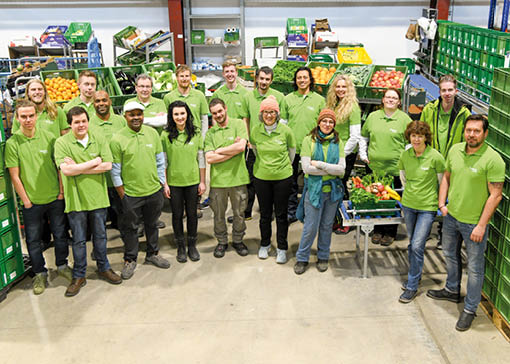 Gruppenbild der Abteilung Kommissionierung Obst und Gemüse.