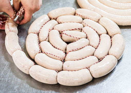 Wurst in der Metzgerei.