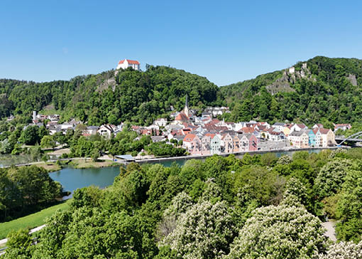 Panorama der Stadt Riedenburg.
